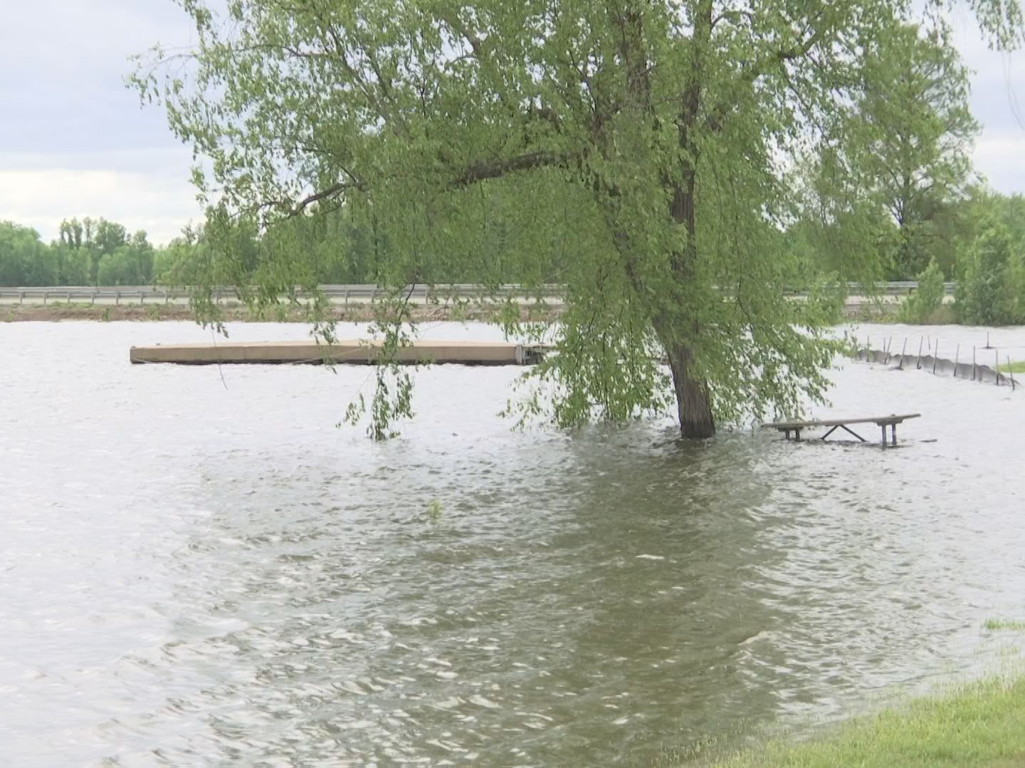 Crab Orchard Lake submerges Marion road after severe flooding WPSD